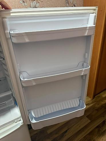 лед экран: Холодильник Indesit, классический белый, двухкамерный с нижней — 5