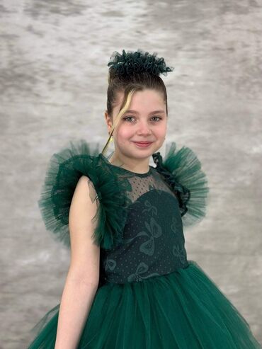 Haljine: Odmah dostupne haljinice za princezice od 6 do 12 godina u kompletu sa na lalafo.rs — 4 Haljine: Odmah dostupne haljinice za princezice od 6 do 12 godina u kompletu sa — 4