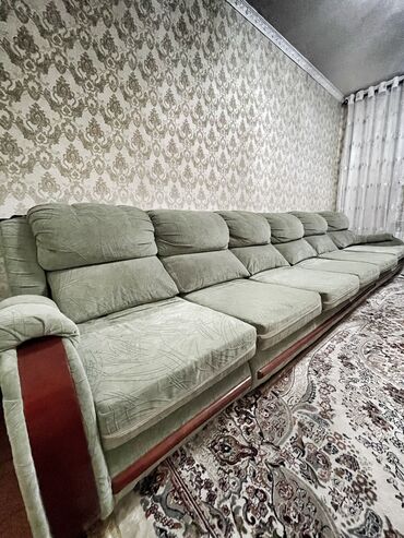 мастер мягкой мебели: Продается угловой диван длина 7метров . От фирмы Альянс мебель По