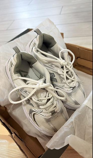 new balans: New Balance 530 idman ayaqqabısı
36,5 olcu — 3