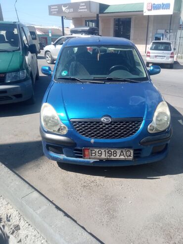 дайхатсу атрай: Daihatsu Sirion: 2002 г., 1.3 л, Механика, Бензин, Хэтчбэк