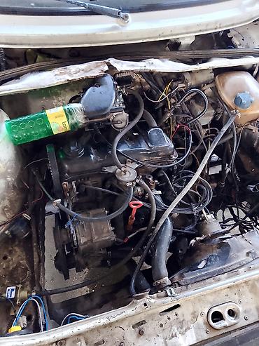 Volkswagen: Volkswagen Jetta: 1988 г., 1.8 л, Механика, Седан — 7