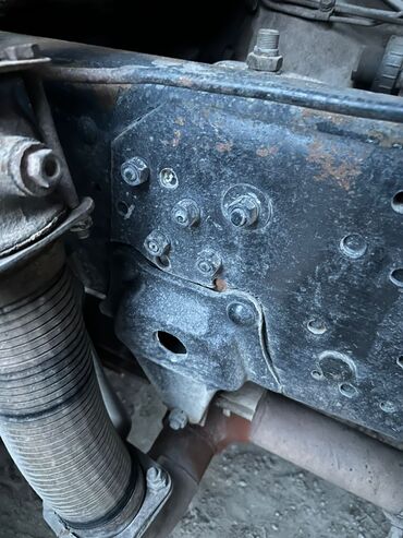 Другой строительный транспорт: Самосвал КАМАЗ, трехосный (6x4), оранжевый кузов. Основные — 8