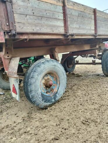 Qoşqular: Yük qoşqusu (tək oxlu) - Metallik korpus, dərin yük yeşiyi - Arxa — 6