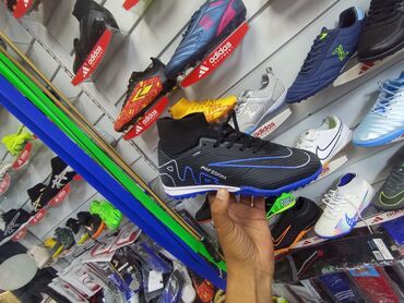 спортивное оборудование: Air Zoom Сороконожки для футбола Аир Зум сороконожки подростковые
