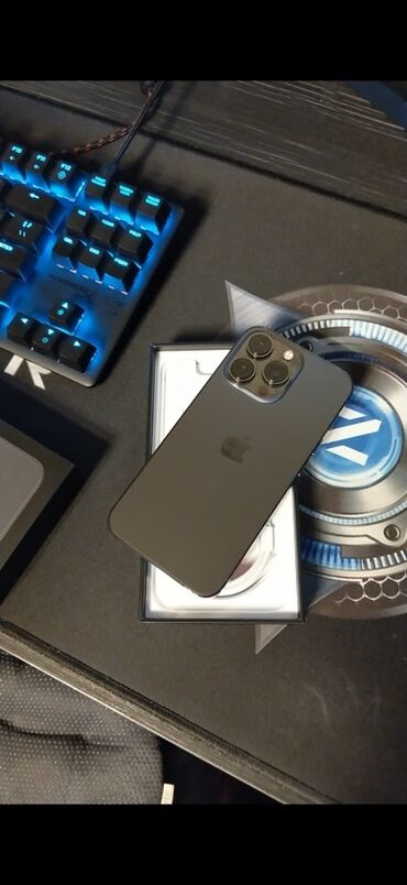 Apple iPhone: IPhone 13 Pro, Б/у, 128 ГБ, Графит, Кабель