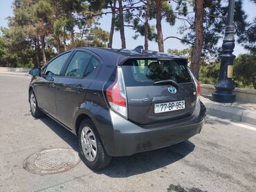 Toyota: Toyota Prius: 1.5 l | 2015 il Hetçbek — 10