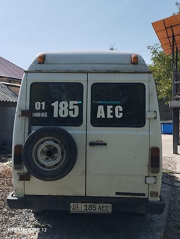 крыло скутер: Mercedes-Benz Спринтер: 1984 г., 2.4 л, Механика, Дизель, Фургон — 2