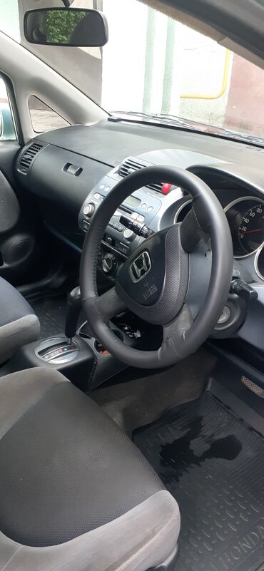 Honda: Honda Fit: 2002 г., 1.3 л, Вариатор, Бензин, Универсал