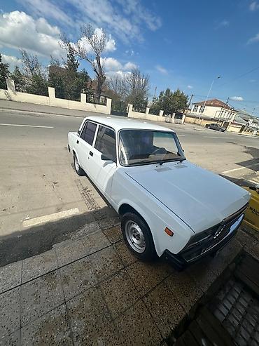 VAZ (LADA): Model: Lada Riva (VAZ 2107 seriyası) Kuzov: sedan, ağ rəng Ön və arxa — 7