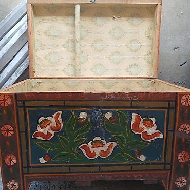 pul yigmaq ucun qutu: Əl işı boyalı taxta sandıq - Material: bərk taxta, ön-yan panellər və — 2