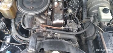 QAZ: QAZ 31029 Volga: 2.4 l | 1993 il Sedan — 2