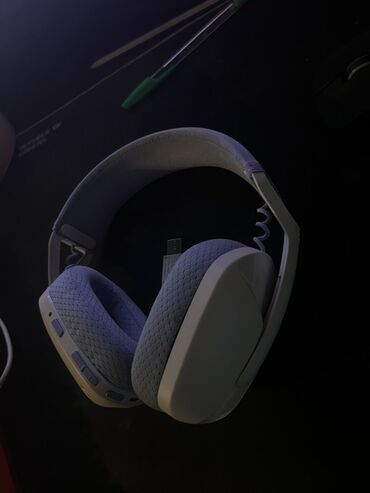 гарнитура для компьютера: Беспроводные игровые наушники Logitech с мягкими амбушюрами