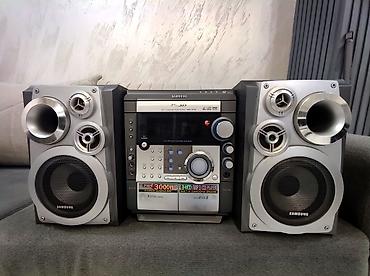Musiqi mərkəzləri: Samsung MAX-VS730 mini-komponent audio sistemi - 3 diskli — 3