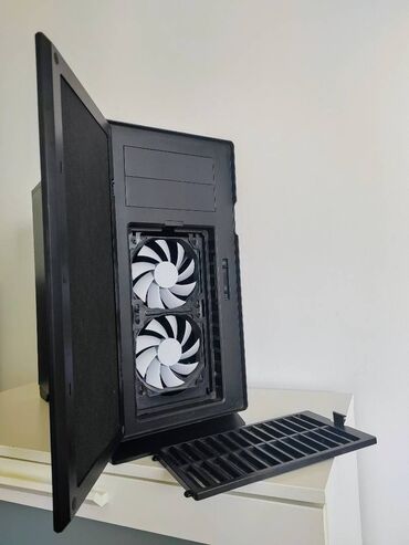 Desktop računari i radne stanice: Gejmer/ Intel i7 8700/16GB DDR4/SSD 512/ GTX 1660ti 6GB Prodajem — 12