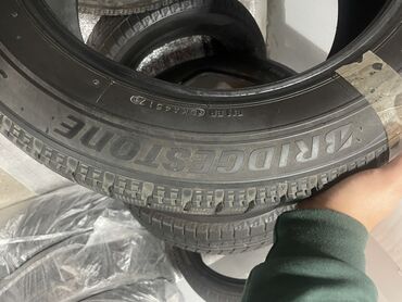 Шины: Шины 215 / 60 / R 17, Зима, Б/у, Пара, Легковые, Япония, Bridgestone