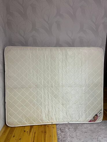 двуспальная кровать с матрасом: Matras döşəklər iki nəfərlik kravat üçün 3 ədəd 3-ü birlikdə 100 azn