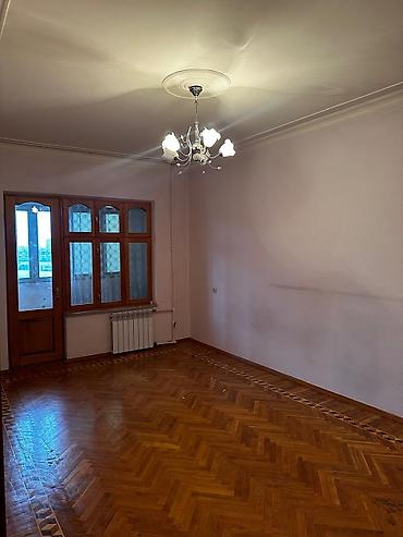 azadliq prospekti: Azadlıq M 650 AZN/ay 3 otaqlı Köhnə tikili 80 m² Sahə 8 / 9 mərtəbə — 4