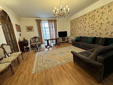 Долгосрочная аренда домов: 280 м², 6 комнат, Парковка — 9