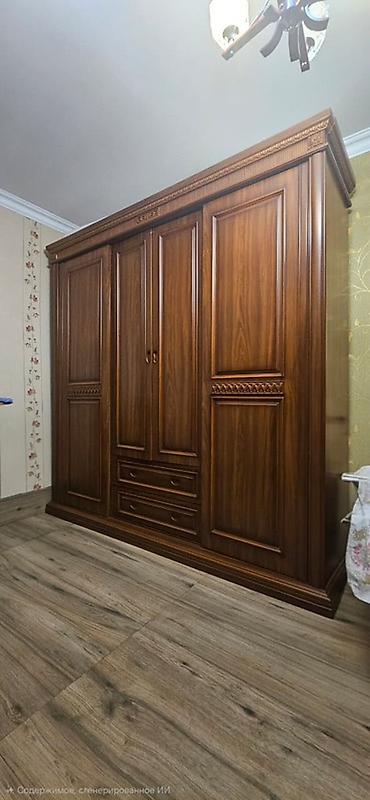 qoz murebbesi: Klassik üslubda iri həcmli qarderob şkaf - Material: taxta teksturalı — 1