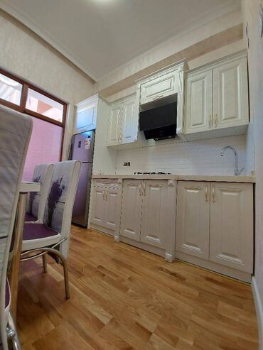 Uzunmüddətli kirayə mənzillər: Sumqayıt şəhərindəBulvarda Kristal 2də 10mərtəbəli binanın 6cı — 9