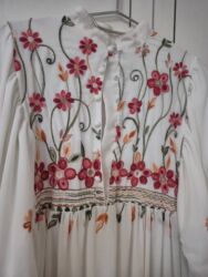 Gündəlik donlar: Ağ rəngdə, uzun, romantik üslublu don. - Material: yüngül, uçuşan — 6