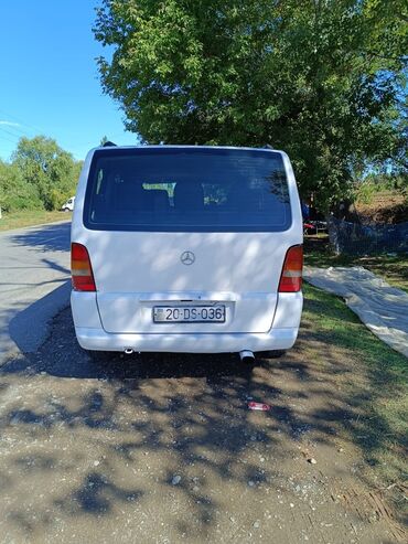 Mercedes-Benz: Mercedes-Benz Vito: 2.2 l | 2002 il Van/Minivan — 2