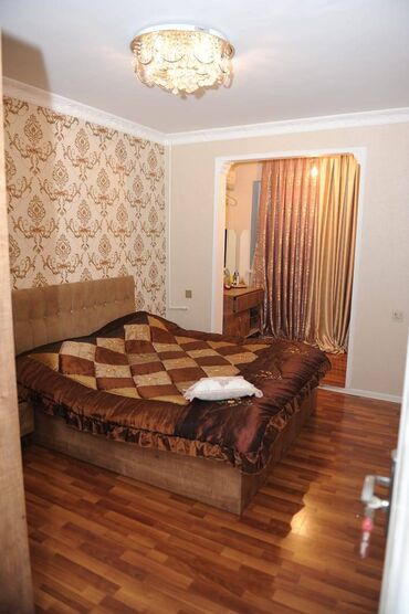 Köhnə tikili: Bakı, Yeni Günəşli Massiv A, 4 otaqlı, Köhnə tikili, m. Xalqlar Dostluğu, 90 kv. m — 4