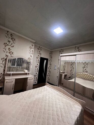 Посуточная аренда квартир: 4 комнаты, Душевая кабина, Постельное белье, Парковка — 2