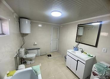 пол дом в бишкеке: 5 комнат, 140 м², 20 соток, Балыкчи, Собственник — 9