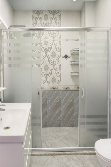 Günlük kirayə mənzillər: 3 otaqlı, Xətai r. r-nu — 15