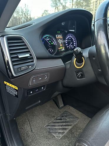 gra: Hyundai Grandeur: 2019 г., 2.4 л, Автомат, Гибрид, Седан — 9