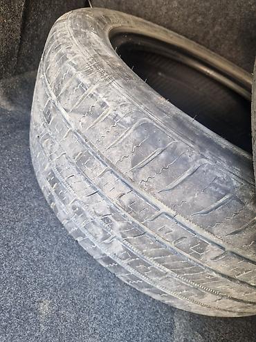 235 55 17: Satılır: 2 ədəd avtomobil şini - Ölçü: 235/50 R17 - Yük/sürət — 4