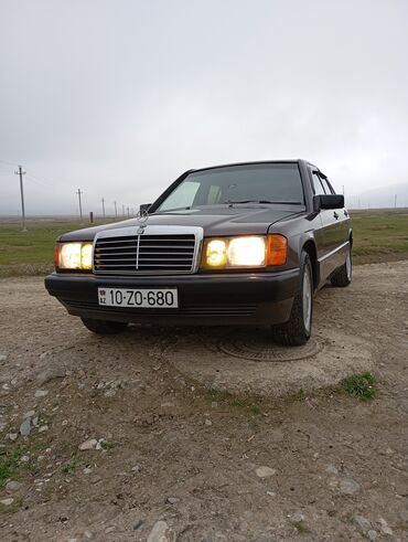 topaş maşını: Mercedes-Benz 190: 1.8 l | 1992 il Universal