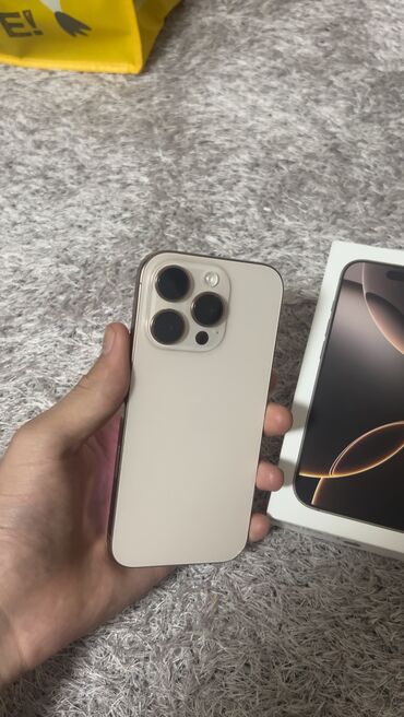 чехлы на айфон 12 про макс: IPhone 16 Pro, Колдонулган, 256 ГБ, Desert Titanium, Кабель, Куту, 93 %
