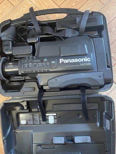 Videokameralar: Panasonıc m3500 kameratezedir1995 ci ilde alınıbişlenmeyıb
