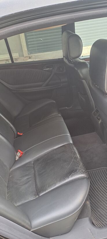 Mercedes-Benz: Mercedes-Benz E-Class (W210), qara rəng, sedan kuzov. Xarici — 11