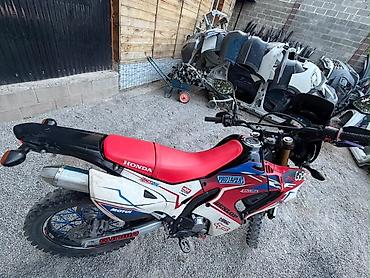 Мотоциклы: Эндуро/адвенчер мотоцикл Honda CRF 250 Rally (стилизованный в — 5