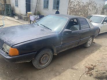 2 8: Audi 100: 1988 г., 1.8 л, Механика, Бензин, Седан — 1