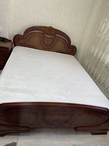 спальные мебель: Продается спальный гарнитур б/у с матрасом (люкс) состояние хорошее