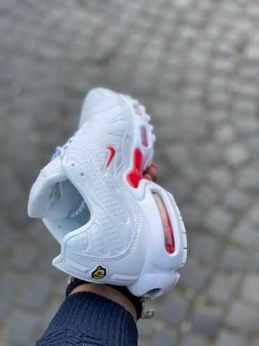 Patike: Nike air max tn patike A klasa Novo Brojevi 36 do 41 Sa kutijom fb — 2