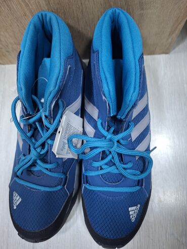 Women's Sneakers and athletic shoes: Adidas, 39 — 1