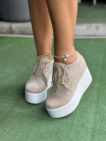 Women's Sneakers and athletic shoes: Cena:4300din
Br:36-40
Djon9cm — 3