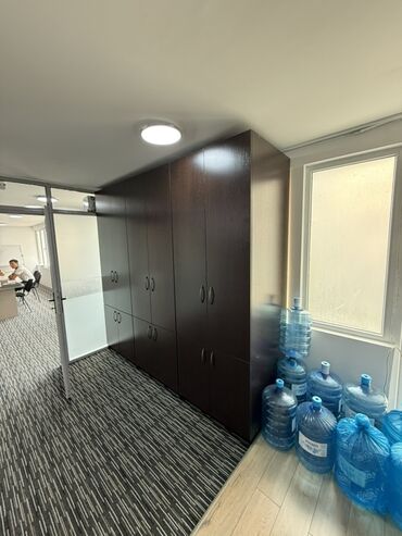 аренда офиса с мебелью бишкек: Сдаю Офис, 175 м², В административном здании, С системой безопасности