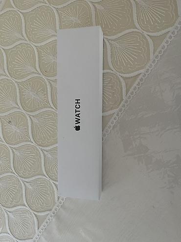klassik saat: Apple Watch SE (2-ci nəsil) – 44 mm, GPS - Korpus: Midnight rəngli — 1