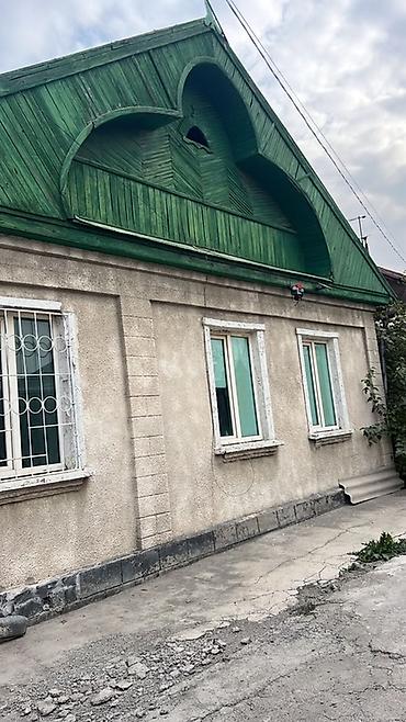 продается старый дом кара балте: Дом частный, одноэтажный. Фасад оштукатурен, кровля с декоративным — 2