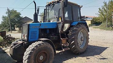car buy: Belarus 892 traktor - Model: Belarus 892 (etiket üzərində “БЕЛАРУС — 1