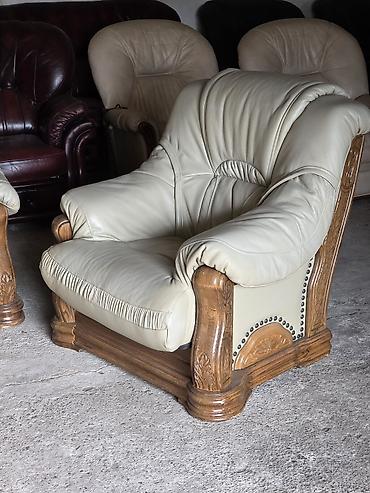 Stilske garniture: Kožna garnitura za dnevnu sobu – 1 - Sastav: trosed + dva fotelje - — 4