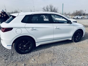 BYD: BYD E2: 2021 г., Автомат, Электромобиль, Хэтчбэк — 2