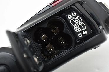 Освещение: Вспышка Canon Speedlite 580EX II - Совместимость: зеркальные и — 16